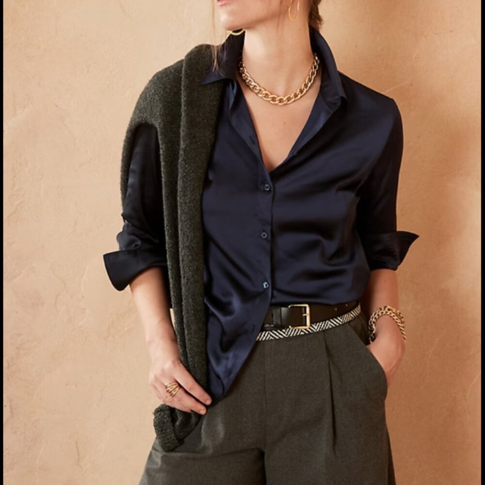 Banana Republic Factory navy blue satin blouse, size L